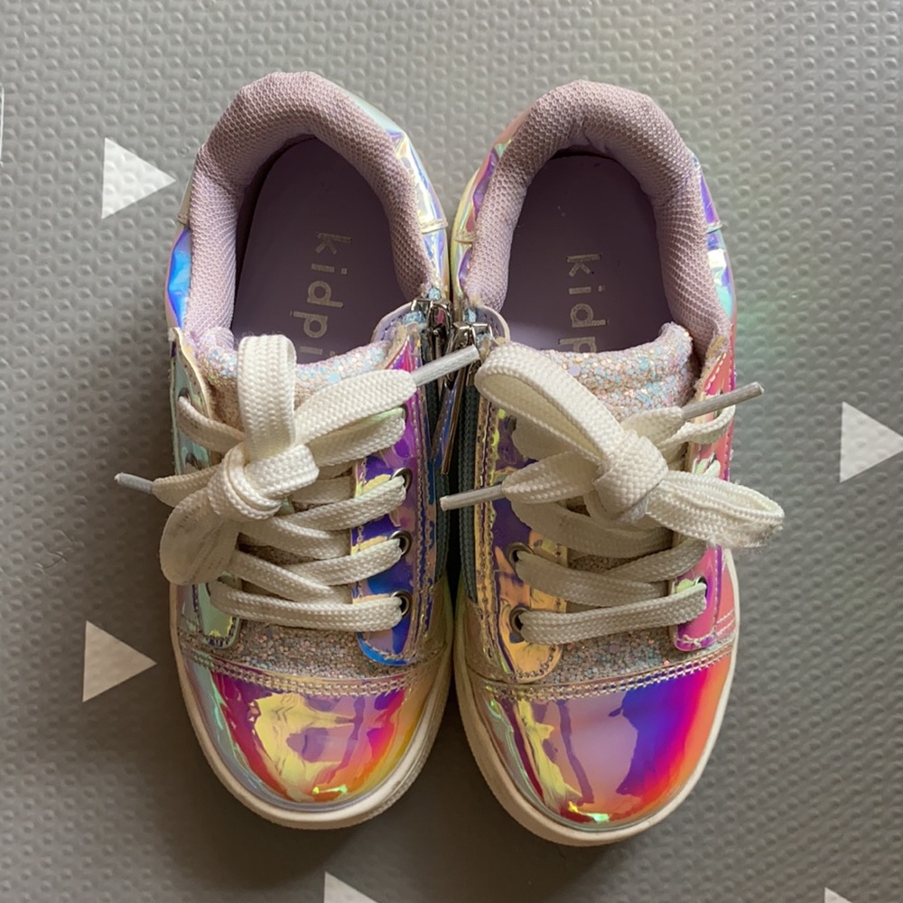Kidpik Rainbow Girl sneakers! Size 10